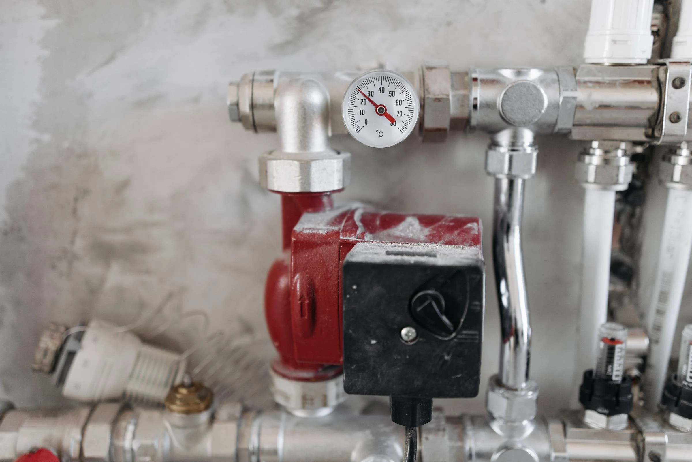 Pump, pipework and pressure gauge